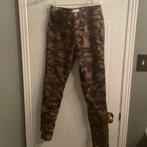 Camo Jeans / Jeggings